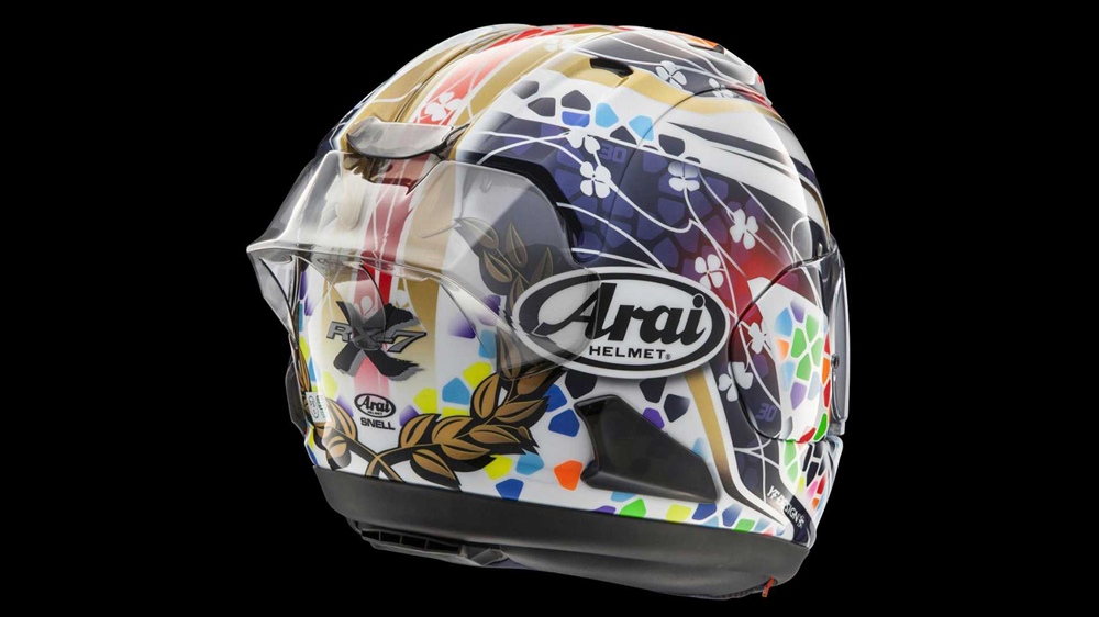 Компания Arai анонсировала новый спойлер для шлема RX-7X