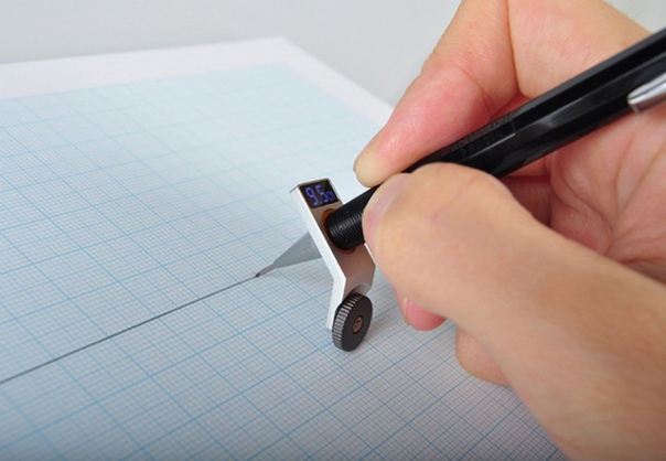 Как нарисовать прямую линию без использования линейки Корейский дизайнер Гиха Ву (Giha Woo) создал простой и эффективный инструмент для рисования прямых линий. После прикрепления к ручке,