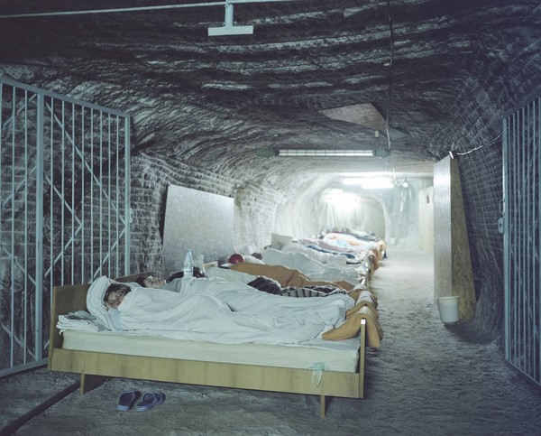 Подземный санаторий для астматиков. Солевые рудники в Солотвино были открыты еще в XVIII веке, в 1970-х на их базе открыли Аллергологическую больницу.Спелеотерапия была открыта в Польше в 1950-х