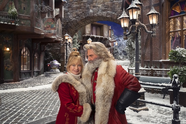 Голди Хоун и Курт Рассел объявили о продолжении "Рождественских хроник" 