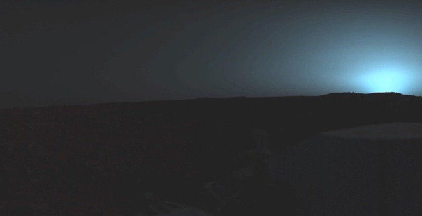 Снимок, 20 августа 1976 года. NASA/Viing-1 Закат на Марсе.