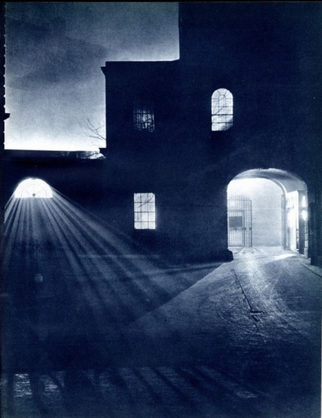Серия фото «Ночной Лондон», 1930-е. Автор: John Morrison и Harold Burdein.