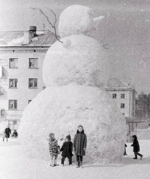 Гигантский снеговик, Пенза, 1966 год.