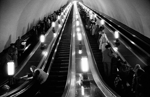 Фотографии московского метро 1988-1989 годов. Автор: Карл де Кейзер