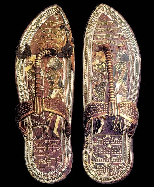 Сандалии принадлежавшие Тутанхамону. 1332-1323 гг. до н. э