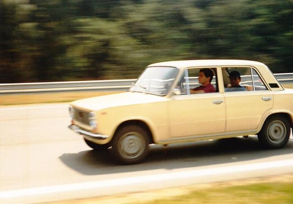 Айртон Сенна за рулём ВАЗ21011 (или 21013), Венгрия, 1986 год.