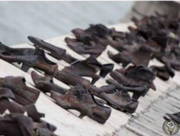 Обувь на берегу (Будапешт, Венгрия). Этот необычный памятник жертвам Холокоста расположен на берегу Дуная, в Пеште (одной из двух частей Будапешта). Вдоль набережной, в 300 метрах от Парламента,