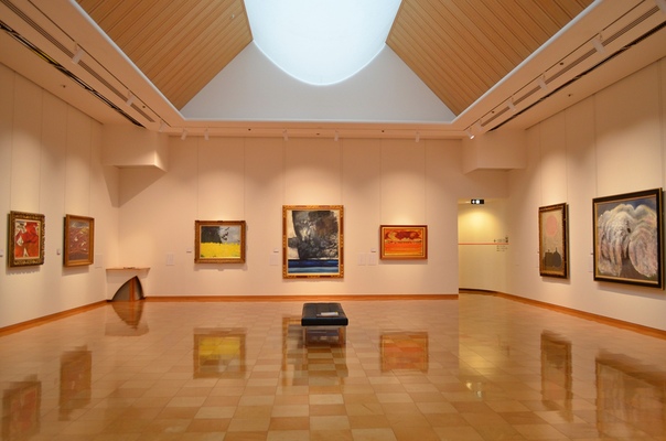 Городской мемориальный художественный музей Итиномии Сэцуко Мигиси - это музей и культурный центр, расположенный в Итиномии, префектура Айти, в Японии, посвященный творчеству и жизни Мигиси