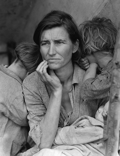 История фото. Посмотрите в её глаза, 1936 Эта фотография стала символом Великой Депрессии в США. Флоренс, потомок переселенцев-чокто и белых колонизаторов, вышла замуж уже в семнадцать лет. К