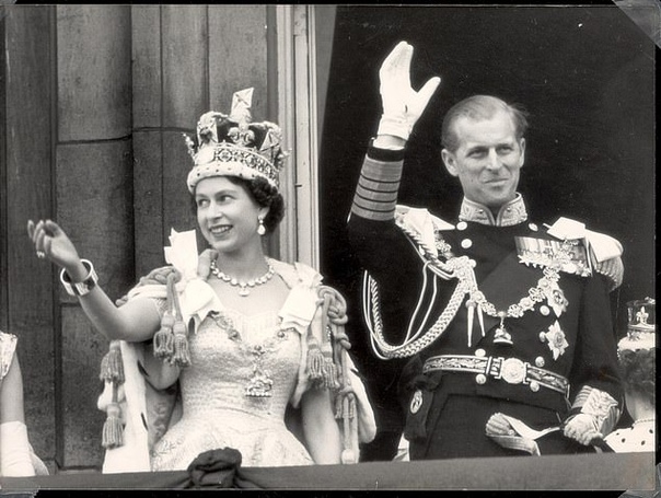 Королева Елизавета и принц Филипп отмечают 72-летие со дня своей свадьбы порознь Филипп, герцог Эдинбургский, празднуют 72-ю годовщину со дня своей свадьбы. Издание Express со ссылкой на