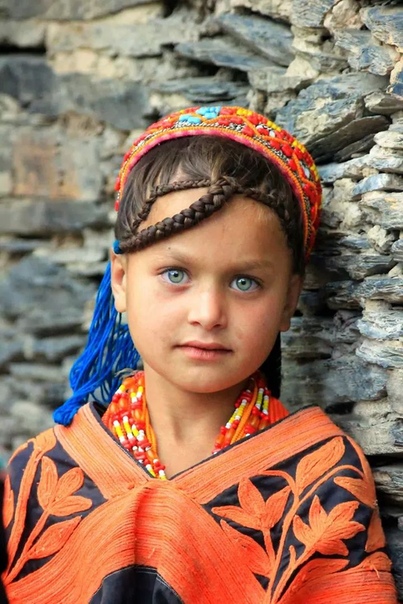Феномен племени хунза, который не могут объяснить ученые Долина реки Хунза находится на границе Индии и Пакистана, ее еще называют «оазисом молодости». Почему Продолжительность жизни местных