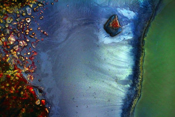 Эти невероятные картины похожи на виды другой планеты с высоты птичьего полета На самом деле, это фотографии горячих источников Исландии, сделанные с очень близкого расстояния.Горячие источники