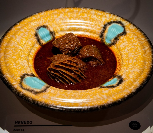 Музей отвратительной еды выставляет экзотические деликатесы В шведском городе Мальмё год назад открылся Музей отвратительной еды, бросающий вызов тому, что посетители считают съедобным. Здесь не