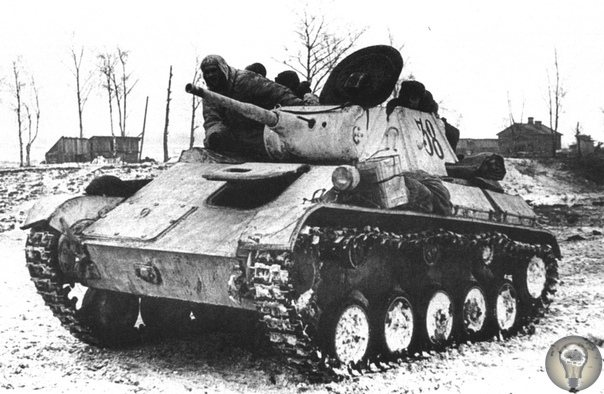 Т-70: от Сталинграда до Курской дуги Легкий танк Т-70 появился на фронте в самый разгар тяжелых боев 1942 г. и стал вторым по массовости советским танком Великой Отечественной войны. Начальный