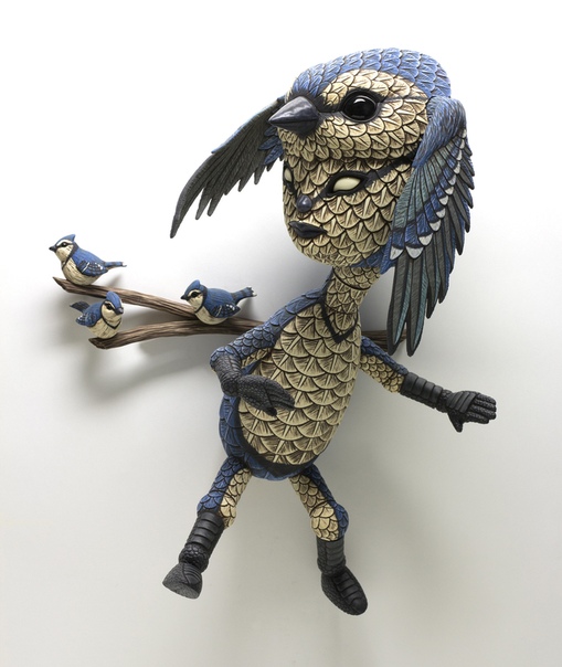 Гибридные скульптуры человека и птицы от Кельвина Ма