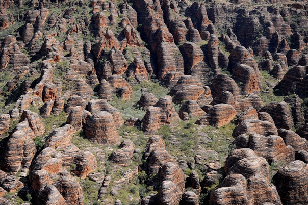 Национальный парк Пурнулулу Национальный парк Пурнулулу на территории австралийского штата Западная Австралия был основан в 1987 году. Главной достопримечательностью парка являются горные