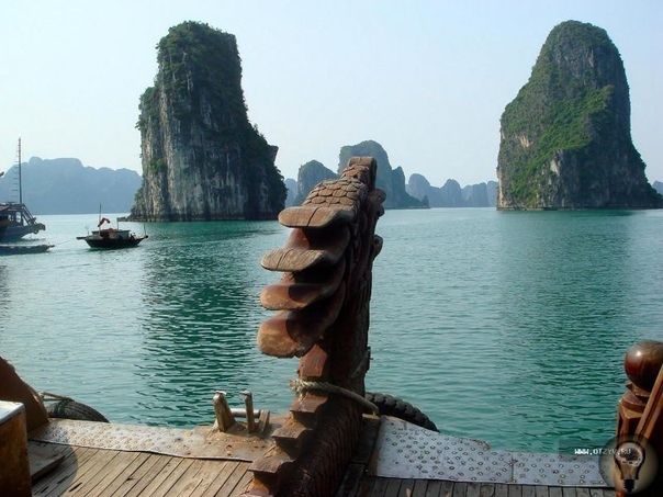 Удивительный Вьетнам Вьетнам не просто богат достопримечательностями и интересными местами. Интересует ли вас архитектура, культурное наследие страны или природные красоты, во Вьетнаме найдется