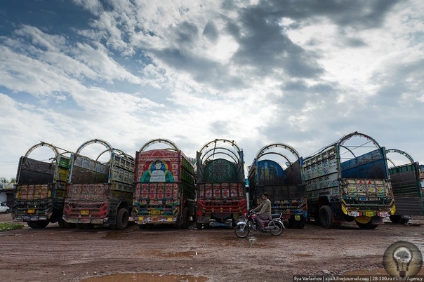 Пакистанские грузовики: шедевры на колесах. 