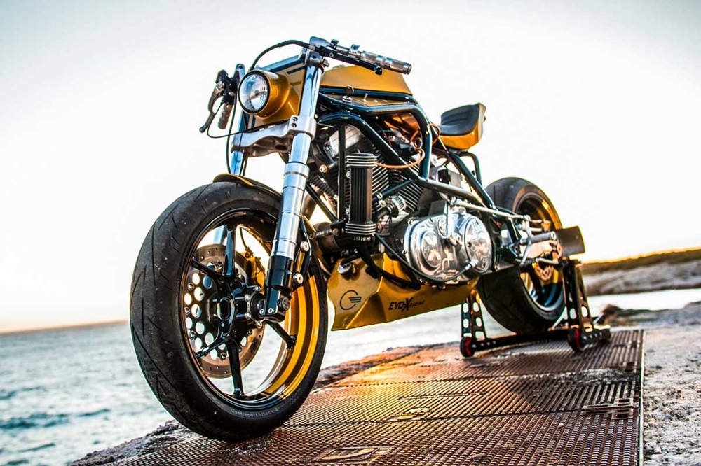 Taverne Motorcycles: кафе рейсер Buell M2 Cyclone